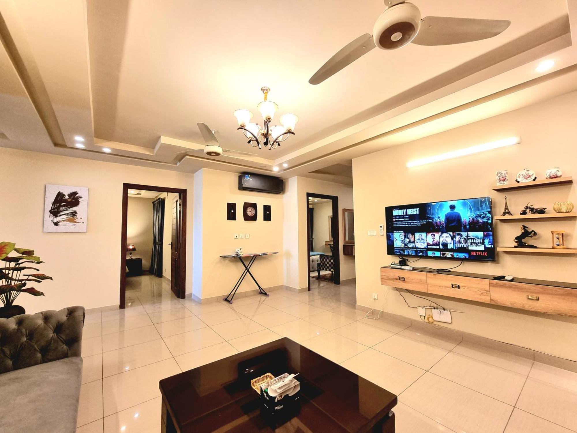 Luxurious Landing Apartments & Suites Bahria Town Rawalpindi Kamer foto