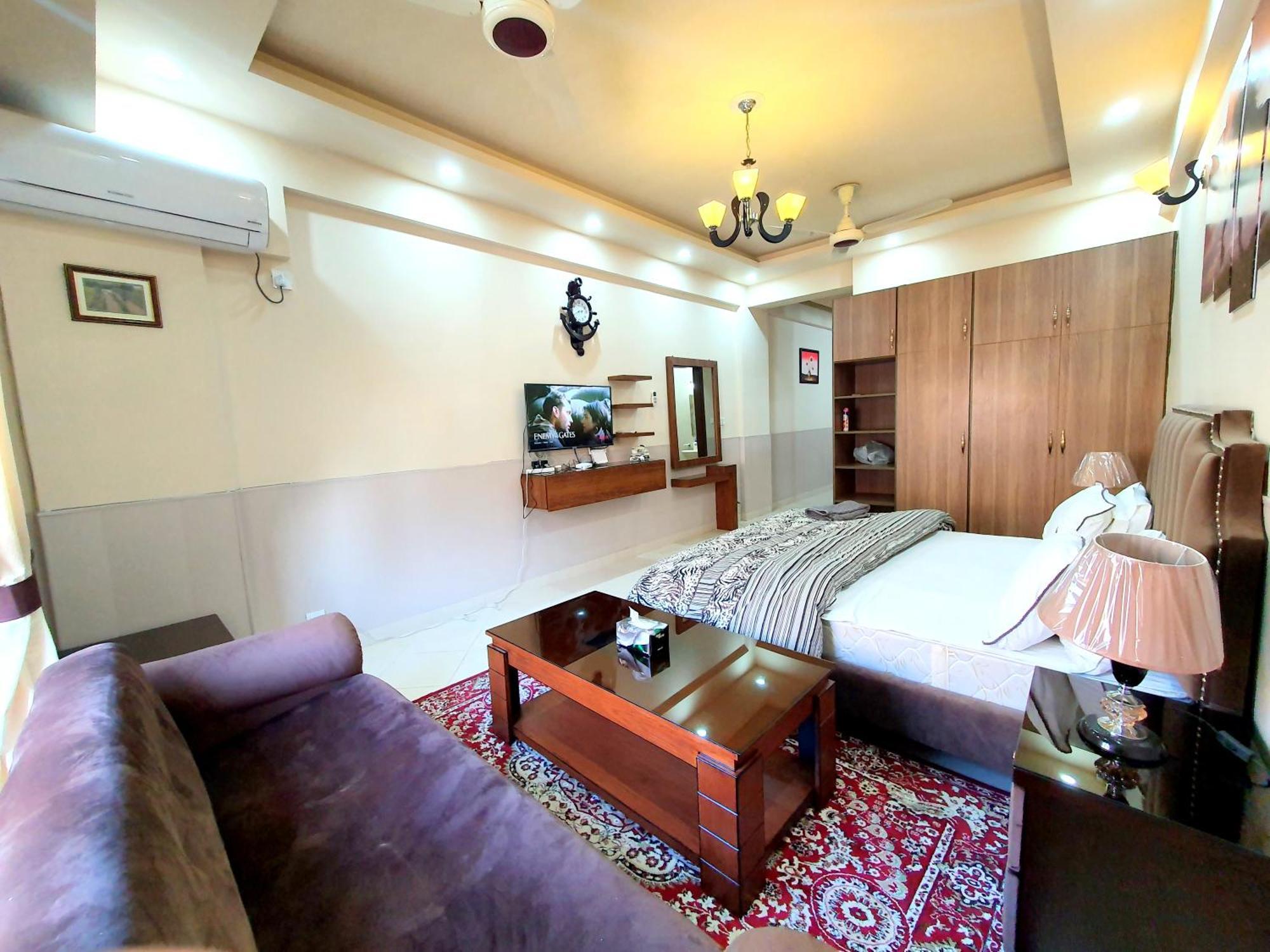 Luxurious Landing Apartments & Suites Bahria Town Rawalpindi Kamer foto